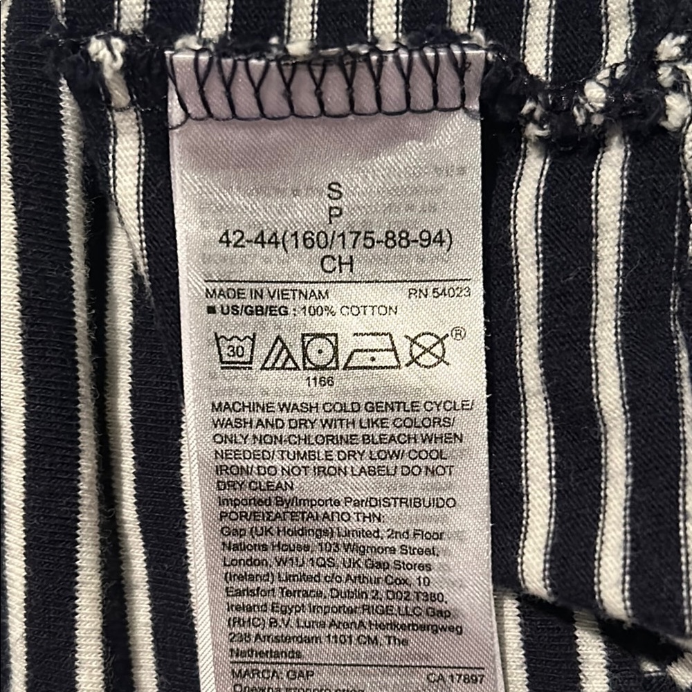 GAP Black and White Casual Raglan Mini Dress - Picture 7 of 9